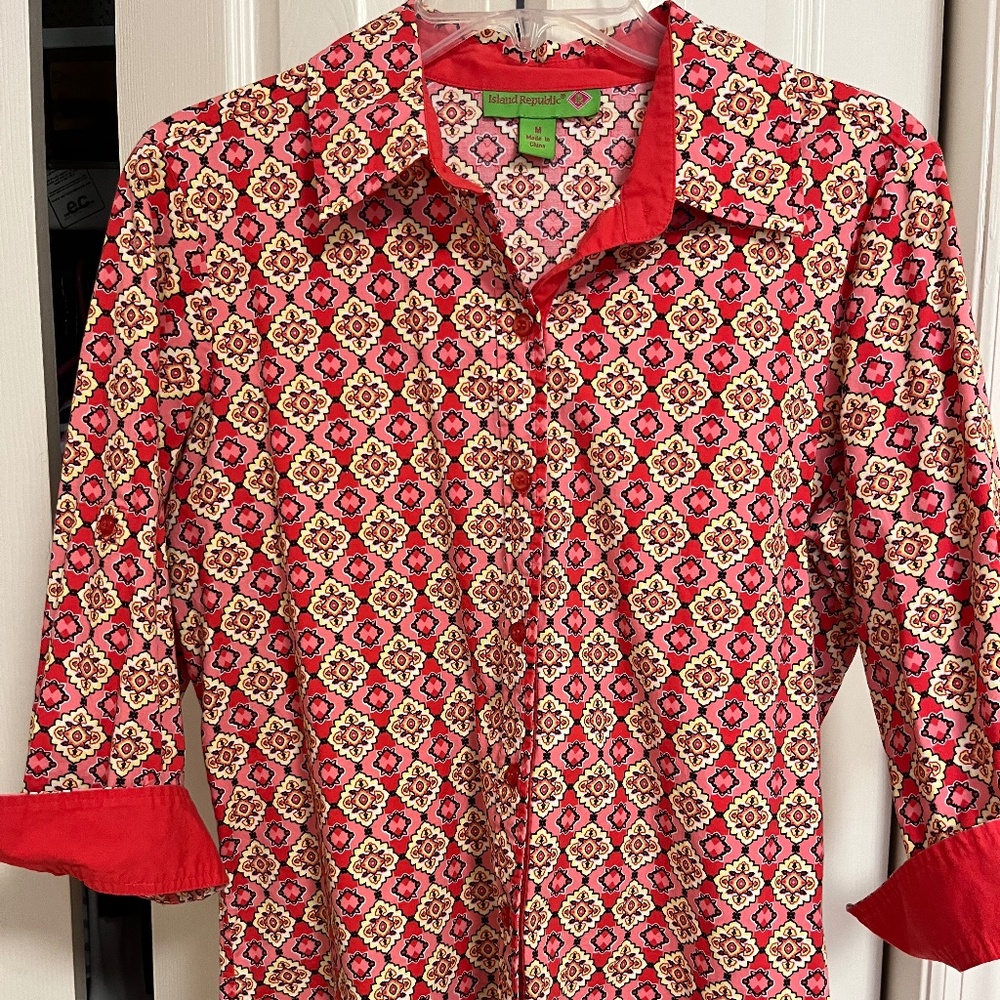 Lovely red designed button down 3/4 sleeve ladies blouse - size M